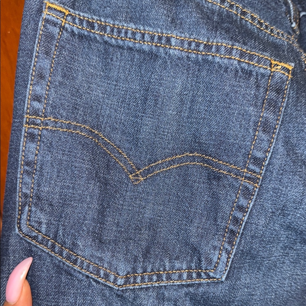 SOLD - Levi’s Women’s Baggy “Dad” Jeans – Deep Rinse – Size 32 x 34 – Worn Once - Picture 7 of 15